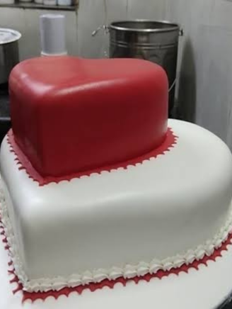Customized+Cake